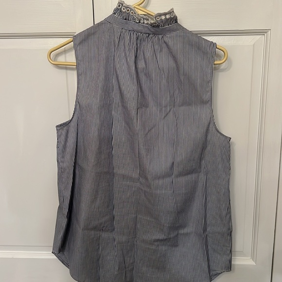 Ann Taylor button down blouse - Picture 7 of 7